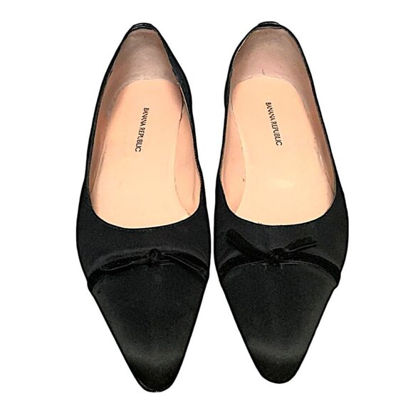 Banana Republic Satin Pointed Toe Flats with Velvet Bow Detail Black Size 6.5 - Picture 2 of 9